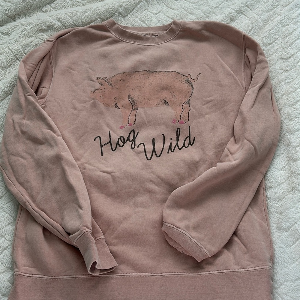 Living Fully Co, hog wild sweatshirt, in great condition